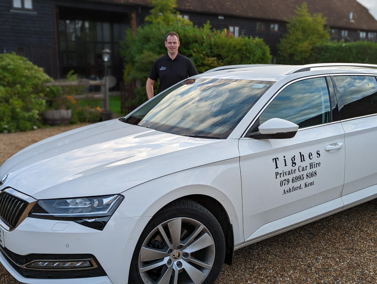 Tighes taxi airport runs in Kent